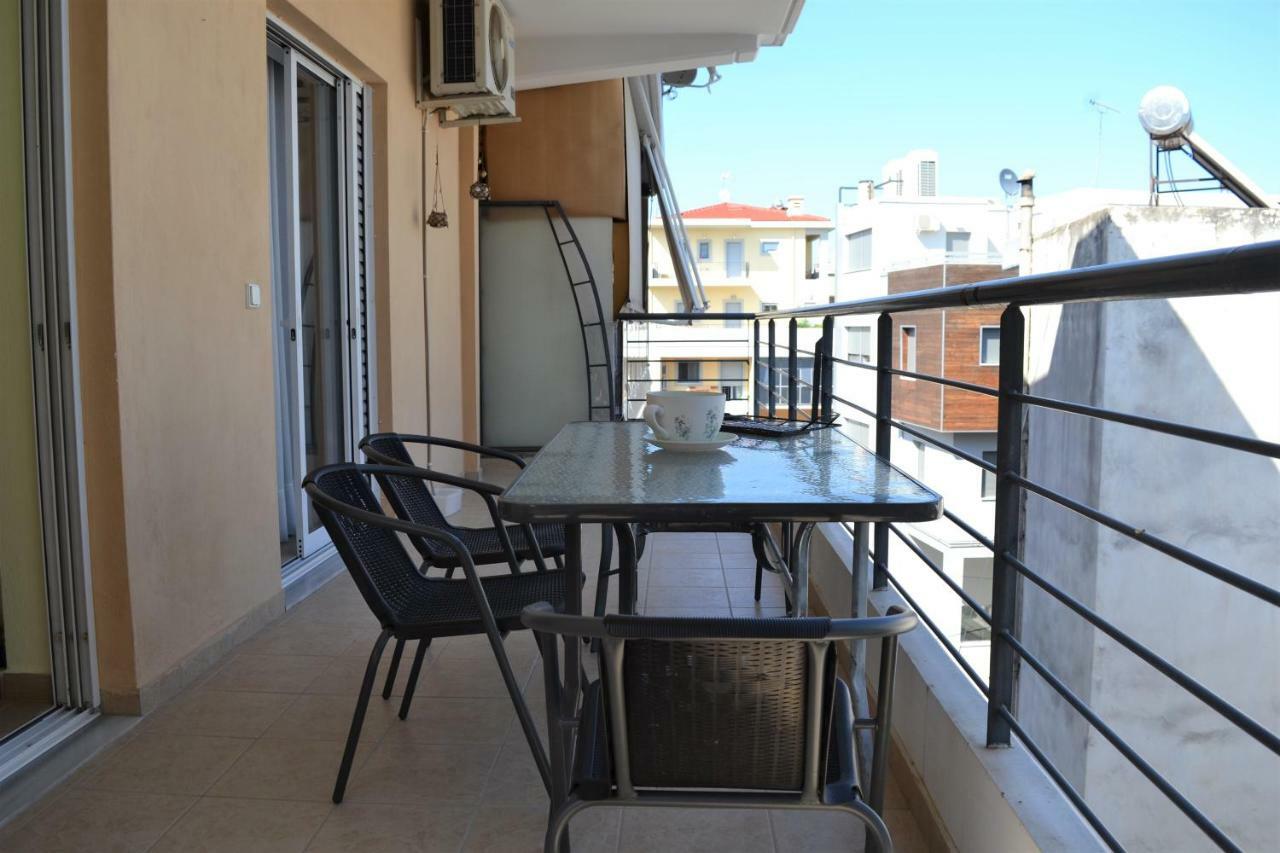 Rock & Roll 1 - Modern Apartment In Trikala Exterior foto